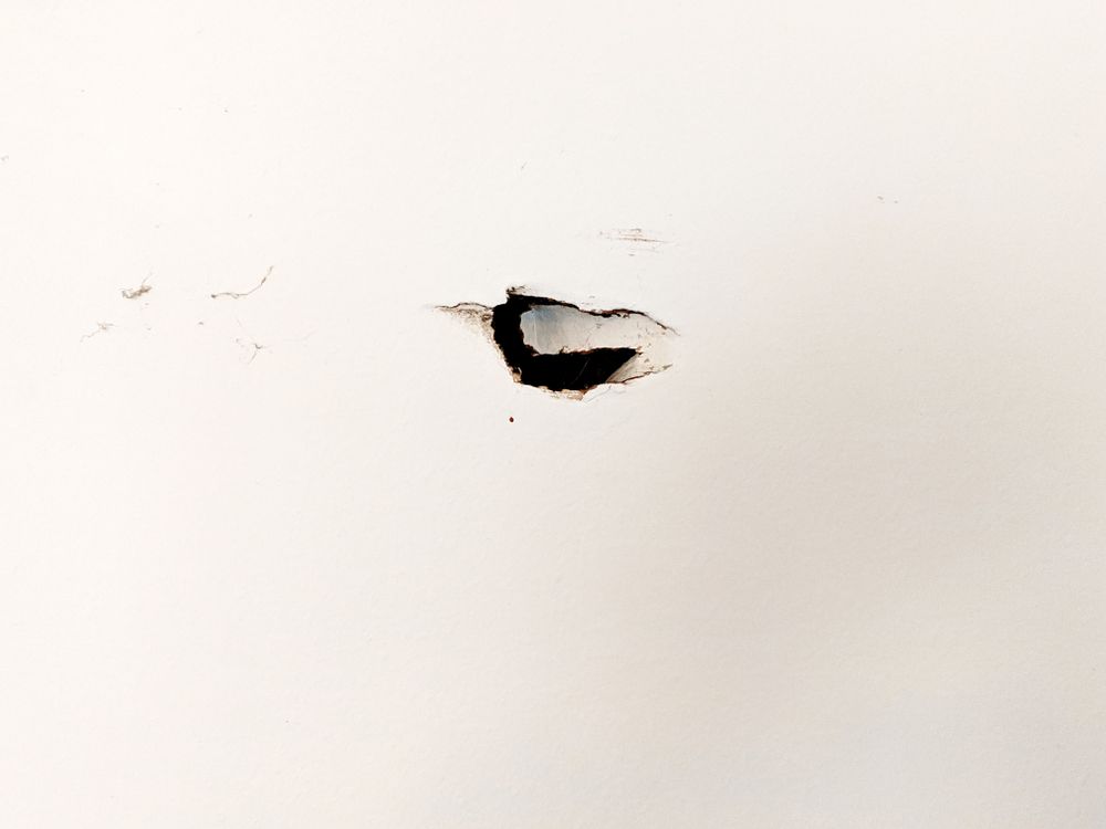 How to Fix Wall Scrapes and Dents Post Move