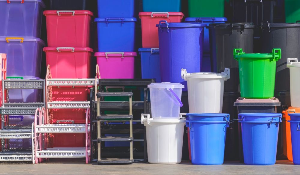 Will Movers Move Plastic Bins